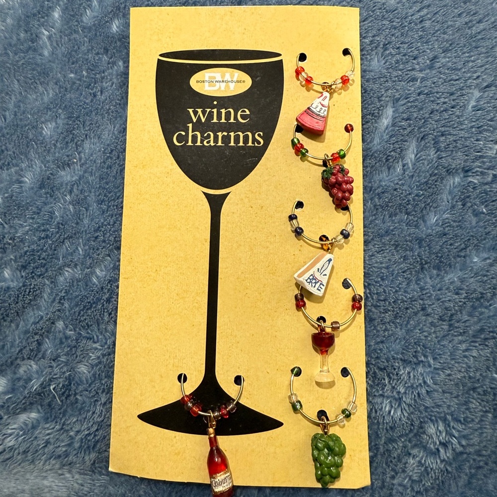 Boston Warehouse Six Wine & Cheese Charms - 2010